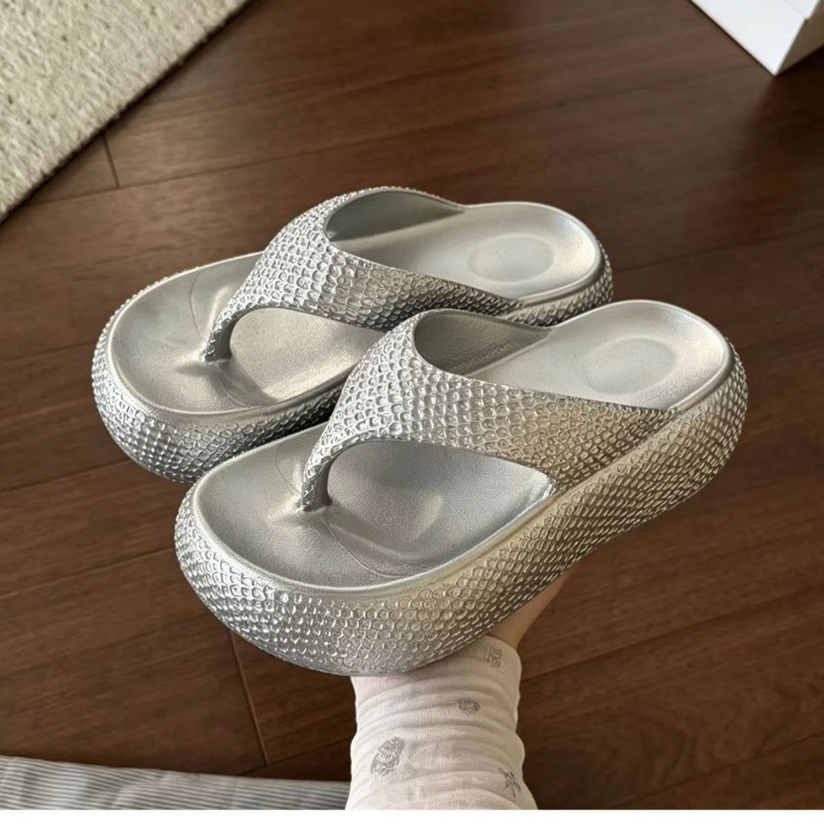 صندل نسائي صيفي أنيق بلون موحد - مراجعة Insole Arch Support وسعره