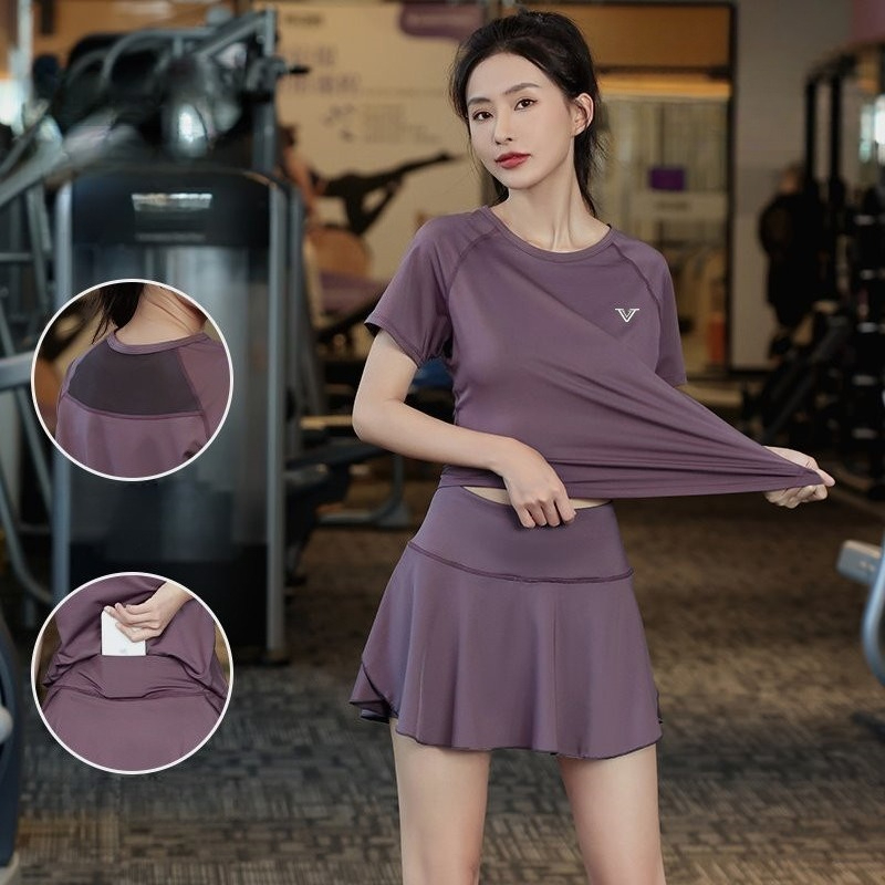 بدلة جري نسائية بأكمام قصيرة و - مراجعة Running Gear For Your Phone وسعره