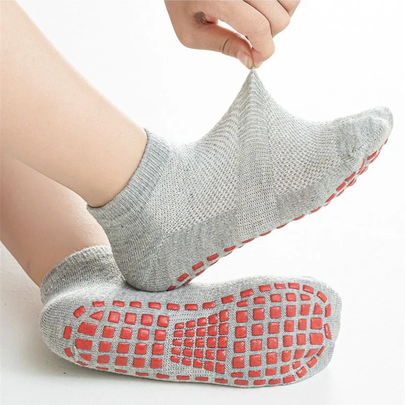 جوارب أطفال غير قابلة للانزلاق - مراجعة Anti Blister Sock وسعره